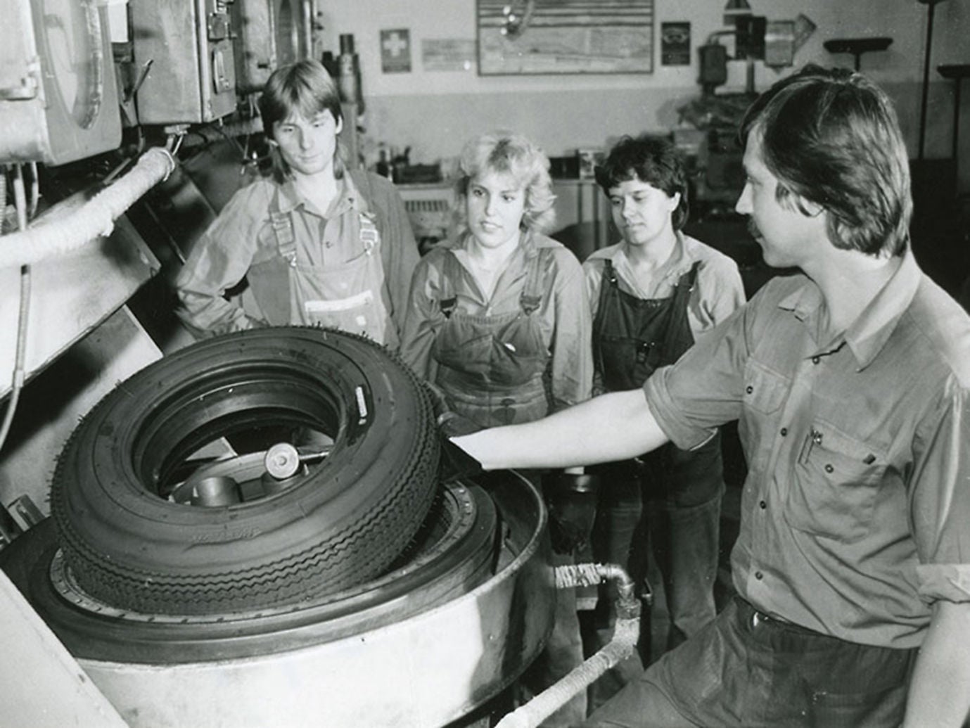 Black&White image of peole at work in barum factory